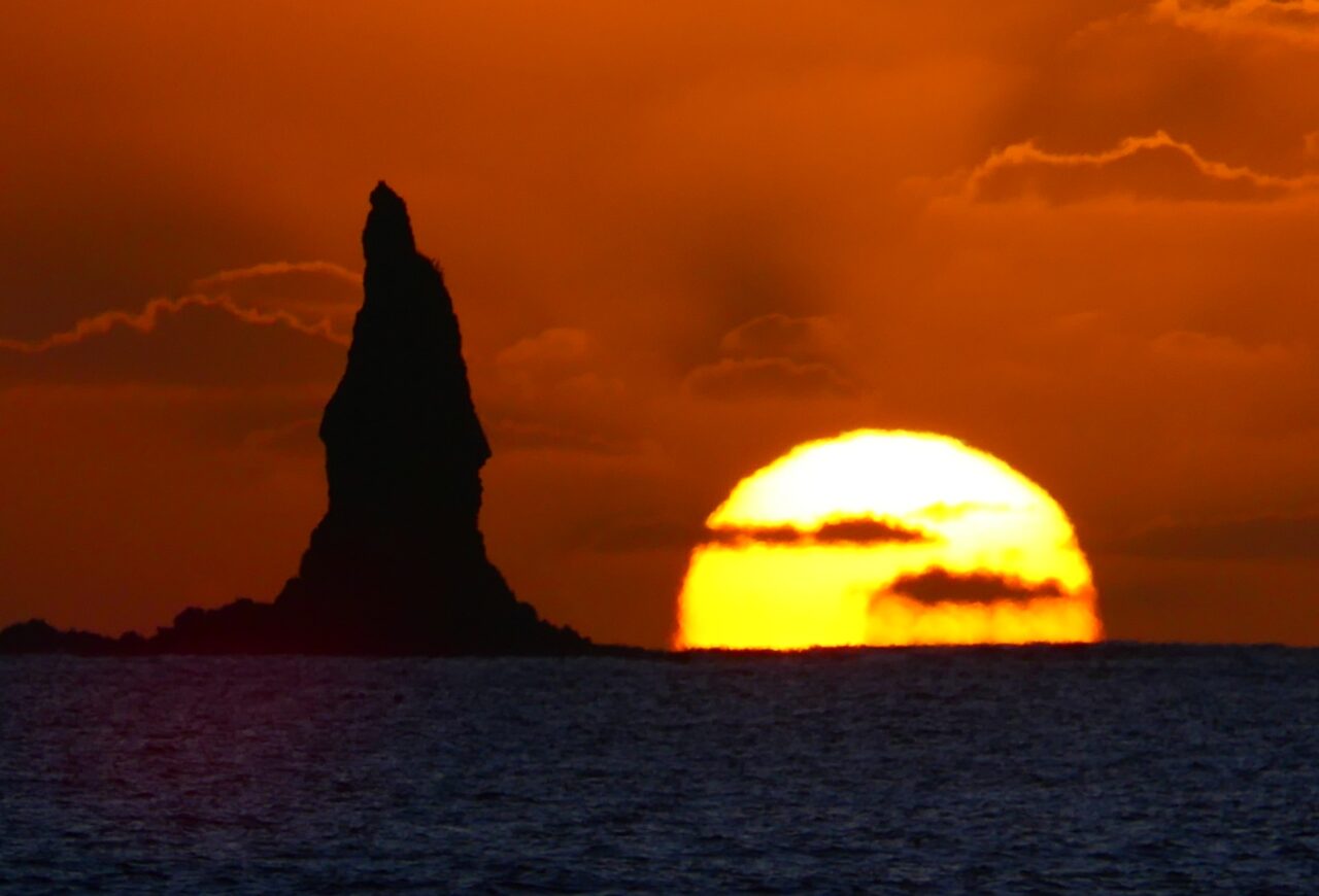 立神岩と夕陽③