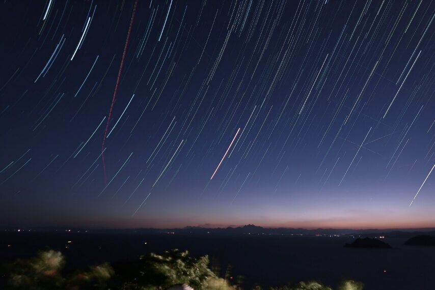 星が舞い、星が降る夜景