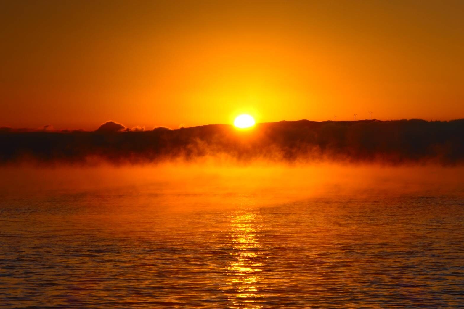 ケアラシが発生した姶良市重富海岸からのご来光-4