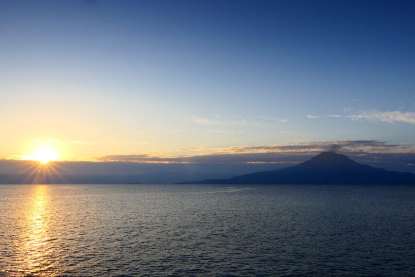 姶良市重富海岸からのご来光-1