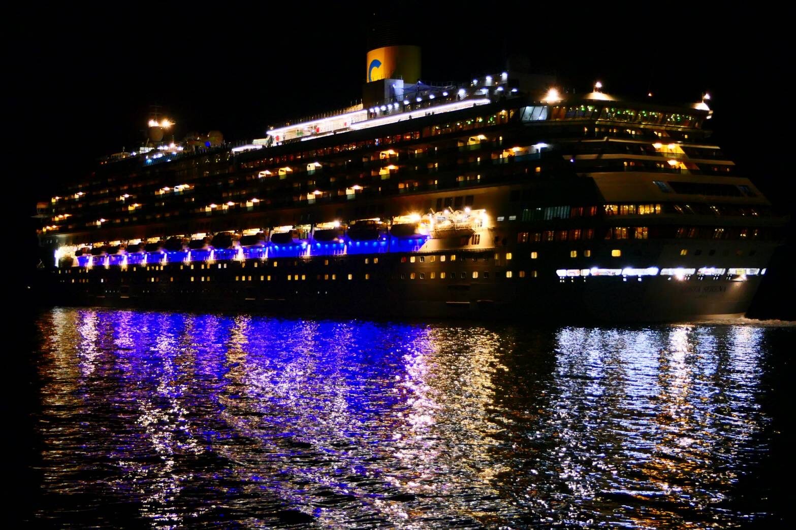 豪華クルーズ船 コスタセレーナ-1