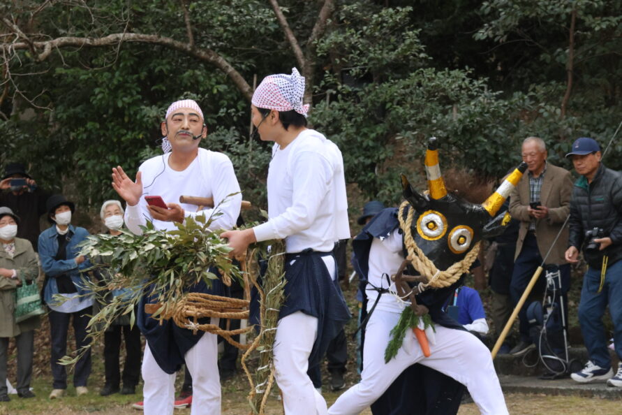 太郎と次郎が現れる