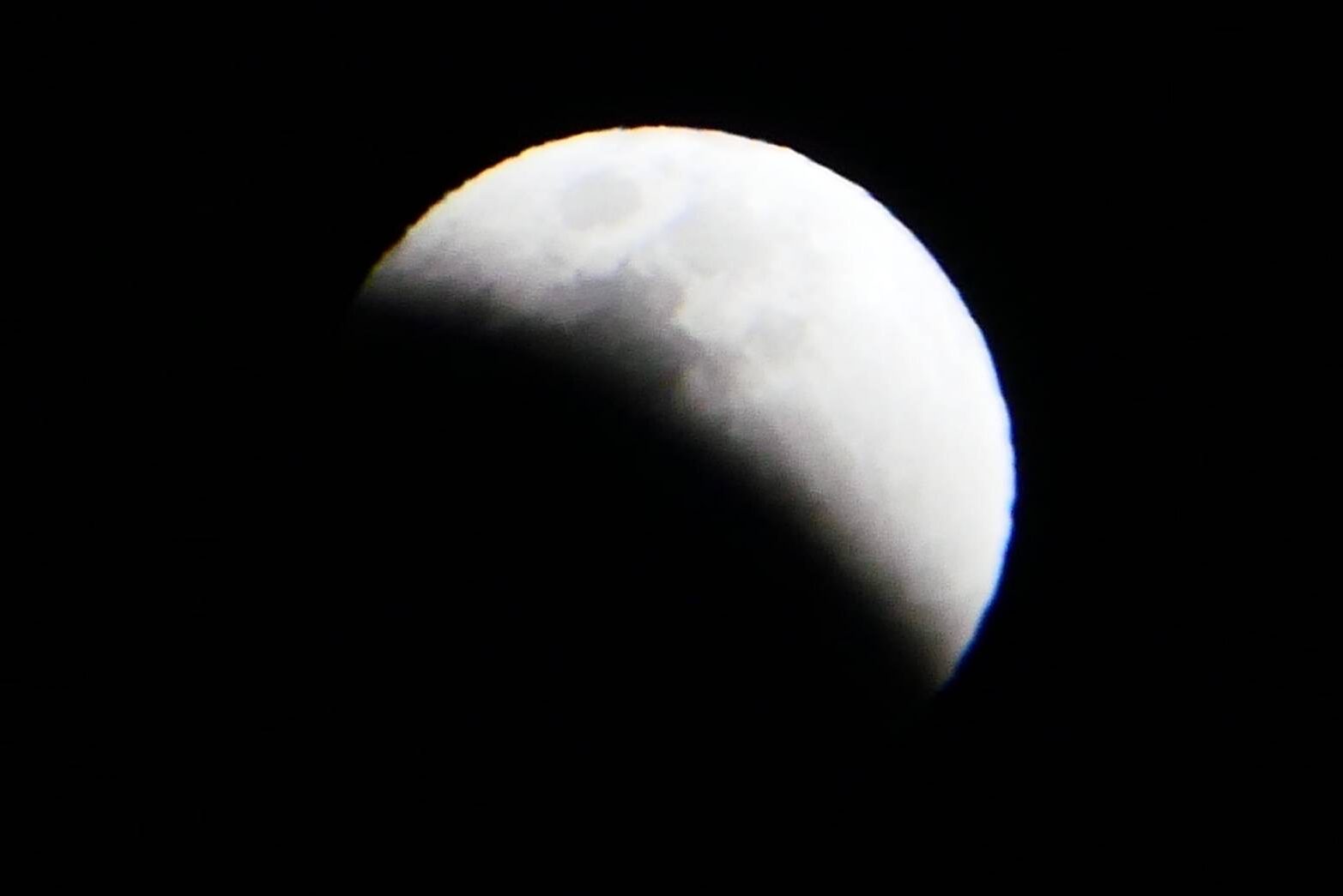 ワームムーンの皆既月食-3