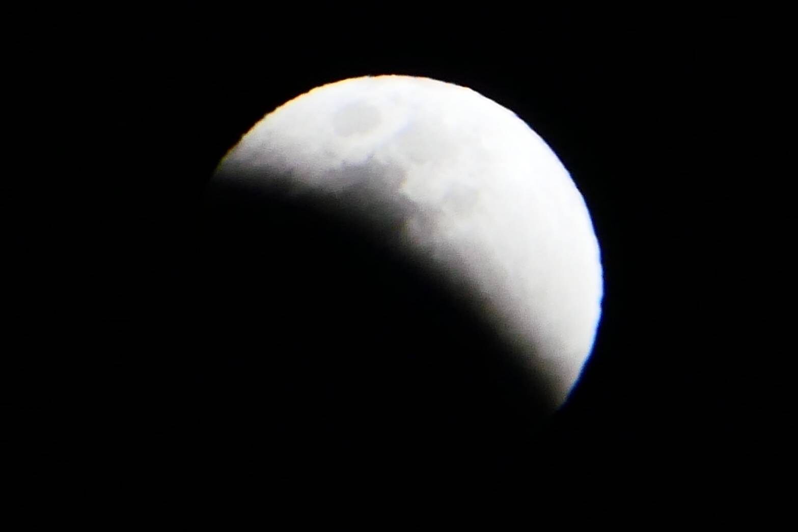 ワームムーンの皆既月食-3