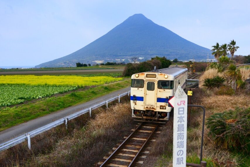 薩摩富士開聞岳と指宿枕崎線のキハ❗